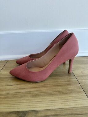 Kelly & Katie Soft Rose Pointed Suede Pumps - Perfect for Easter!
